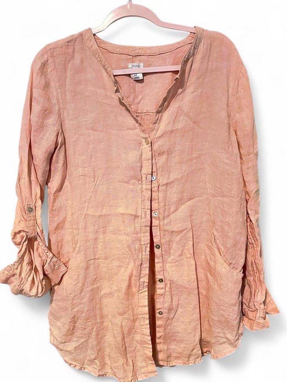 100% linen peach button up with shell buttons and pockets size med